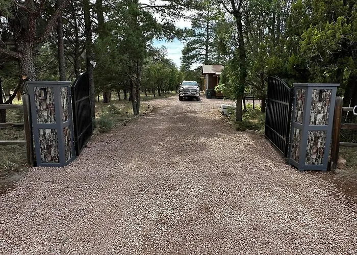 Cozy 2br Updated In The Pines,