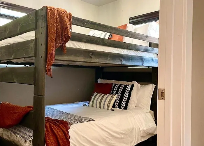 Holiday home Cozy 2br Updated In The Pines,